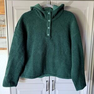 Outdoor Voices Womens Megafleece Cropped Pullover Sweatshirt, Conifer/Green,M